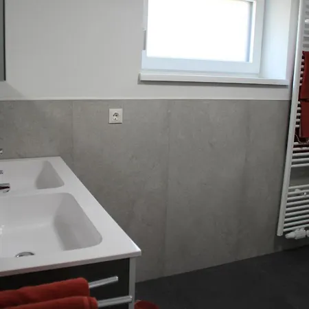 Klara 노이스티프트임스튀바이탈