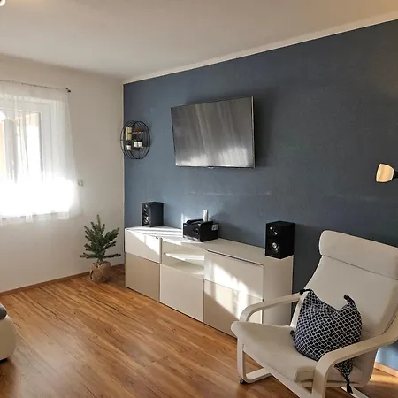 Klara 노이스티프트임스튀바이탈